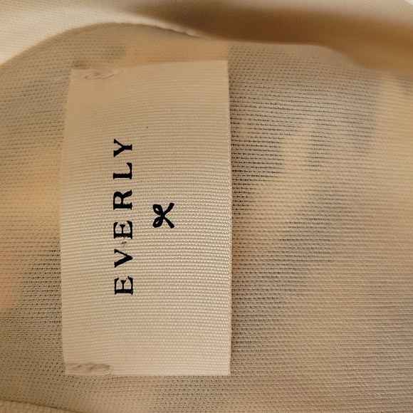 Everly Dress size Small only worn once - Picture 4 of 5